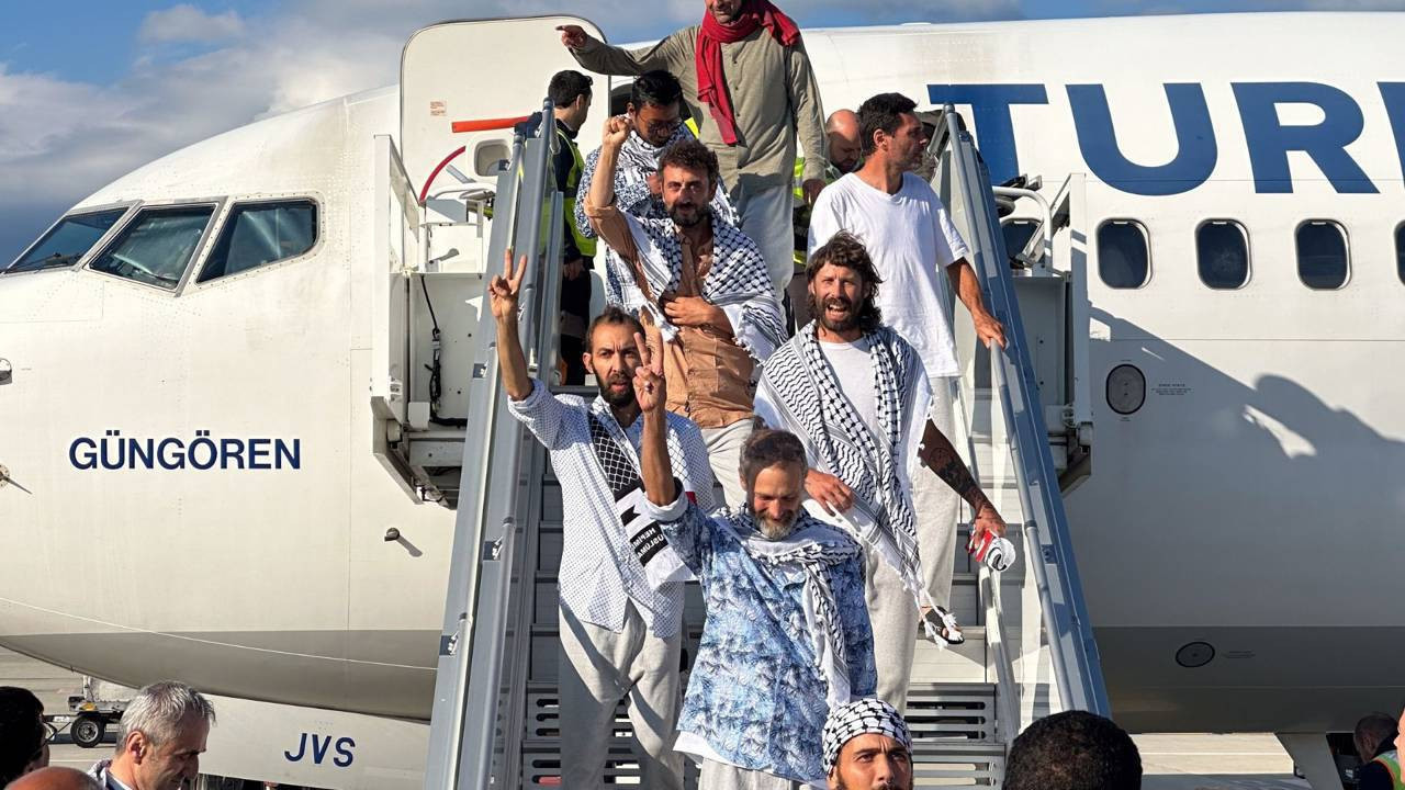 Küresel Sumud Filosunda yer alan 137 kişi İstanbul'a geldi