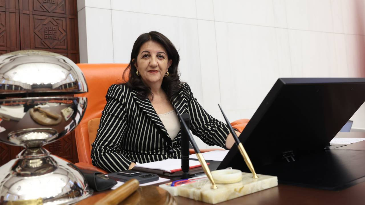 Meclis'te tansiyon yükseldi... İYİ Partili Çömez'in hakaretlerine Meclis Başkanvekili Buldan'dan tepki