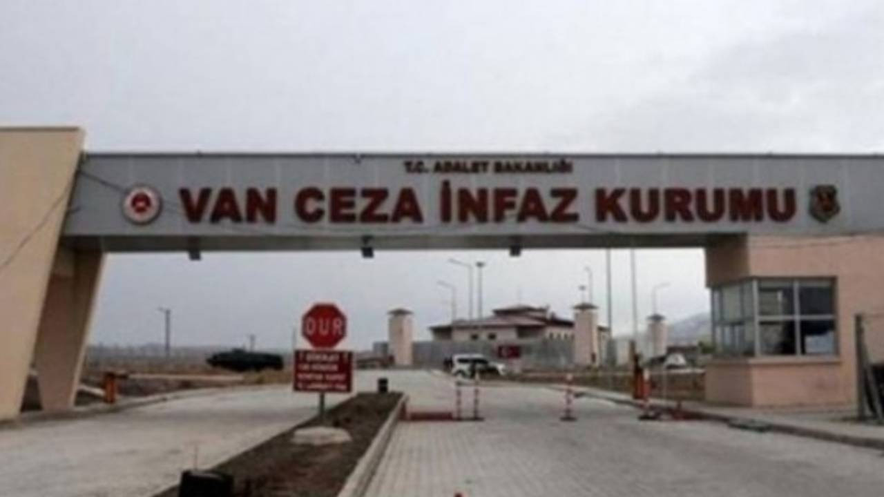 Van'da Ç.B. adlı çocuk 'örgüt üyeliği' iddiasıyla tutuklandı