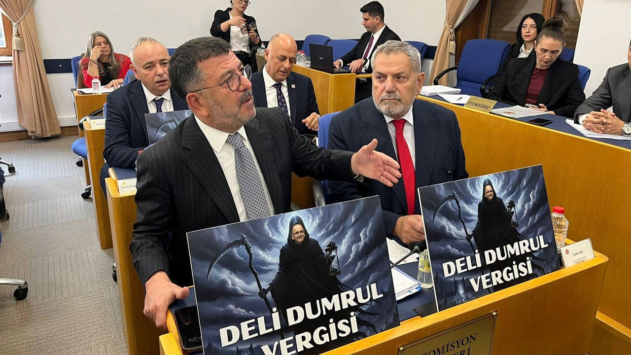 CHP'den 'Deli Dumrul Vergisi' protestosu