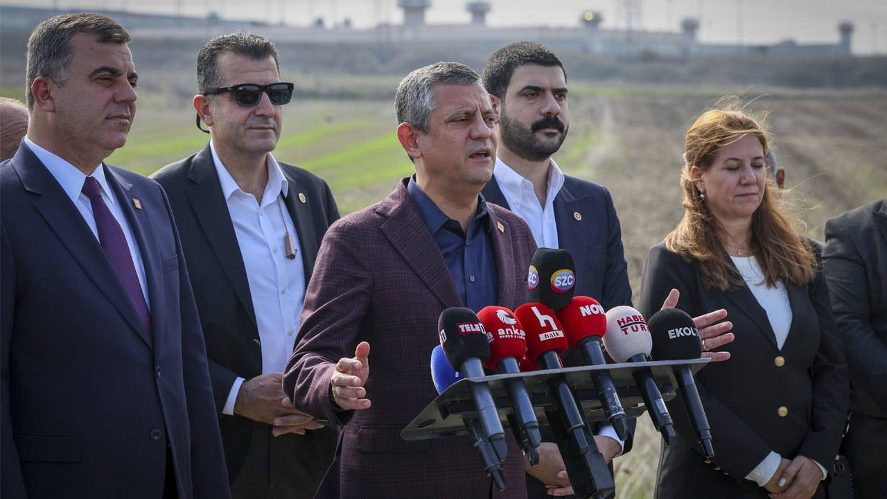 Özgür Özel'den Lütfü Savaş'a: Gün gelir bunların hesabı sorulur