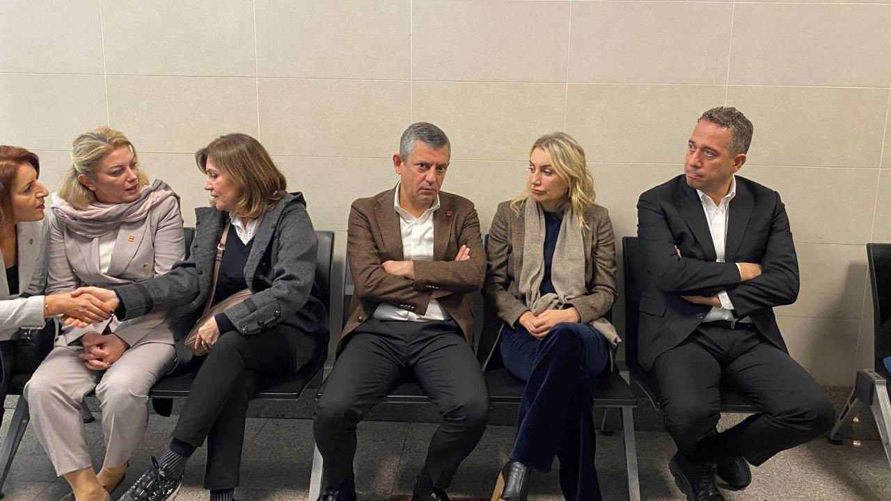 İmamoğlu “casusluk” soruşturması kapsamında ifade verecek... Özgür Özel de Çağlayan'da