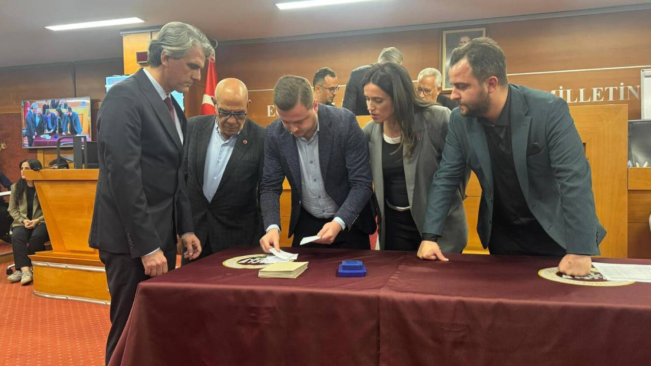 Olaylı Bayrampaşa seçimini AKP’li İbrahim Akın kazandı