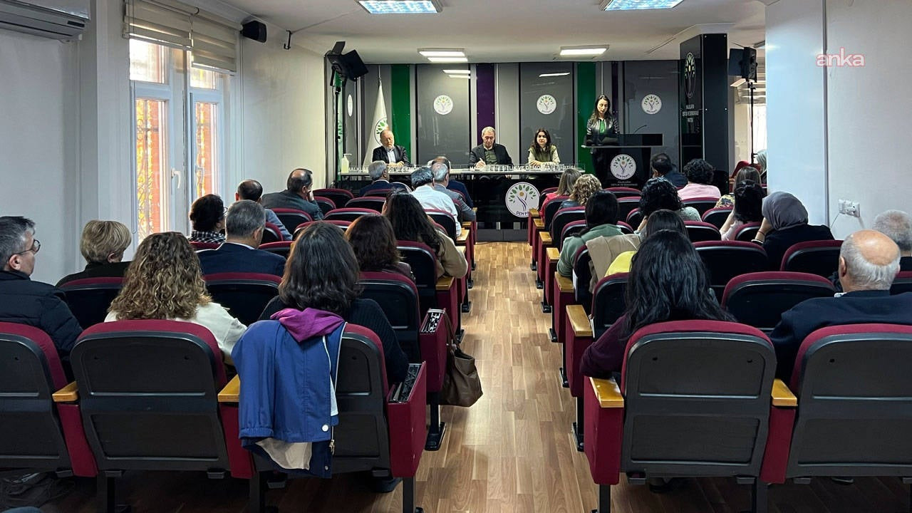 DEM Parti 'süreç' gündemiyle toplandı