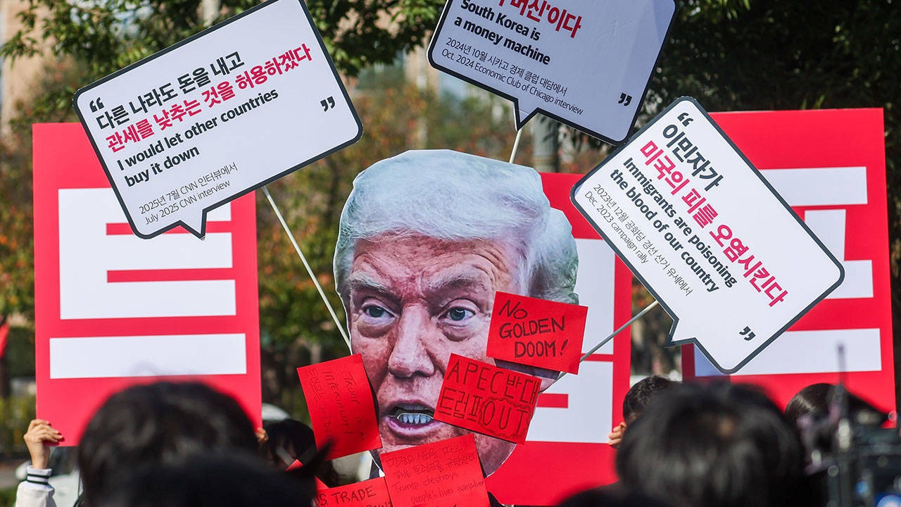 Trump, Güney Kore'de protestolarla karşılandı: Ülkene dön