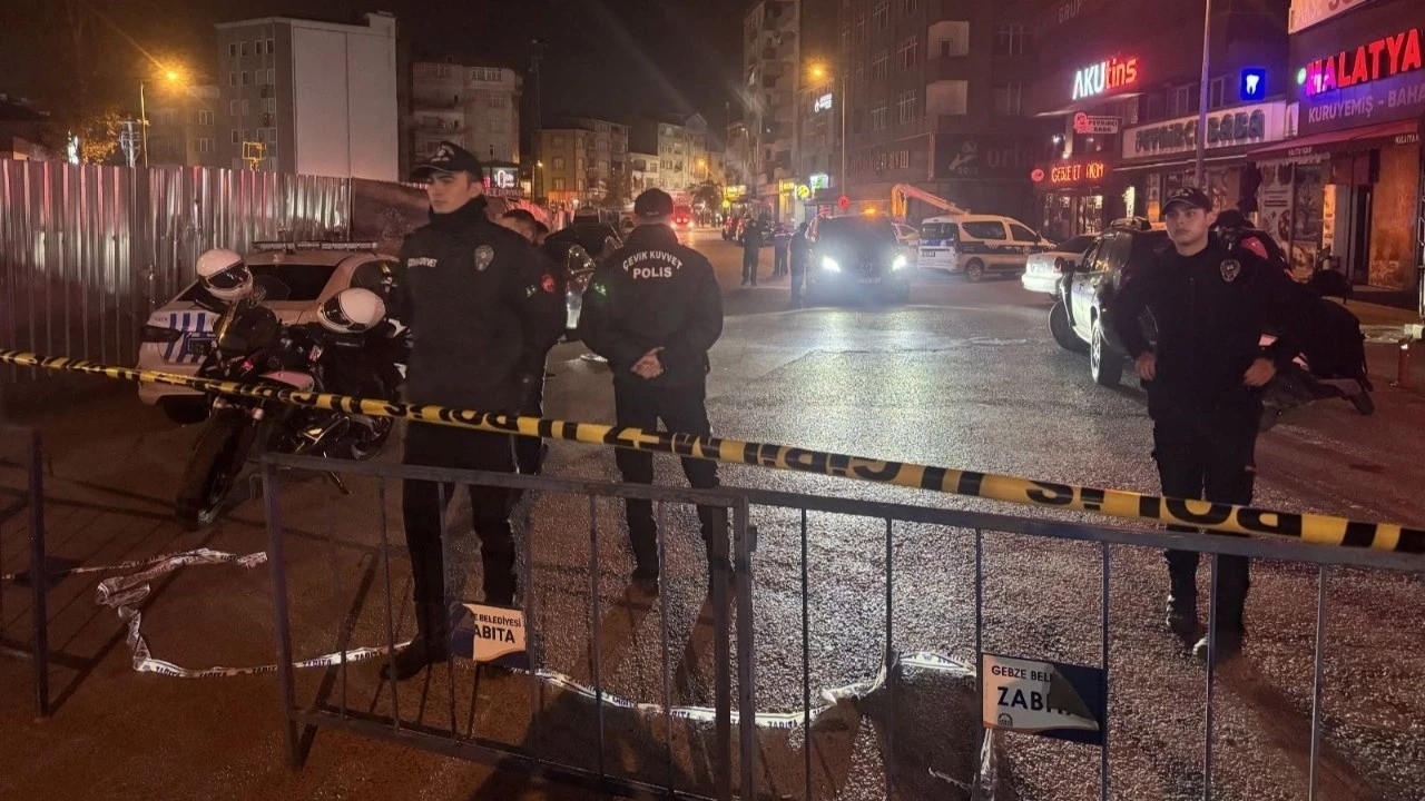 Gebze'de çöken apartmanın yanındaki üç bina daha boşaltıldı