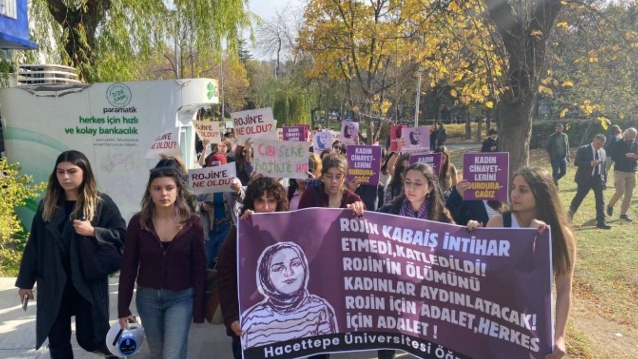 Hacettepe Üniversitesi'nde öğrenciler Rojin Kabaiş için yürüdü