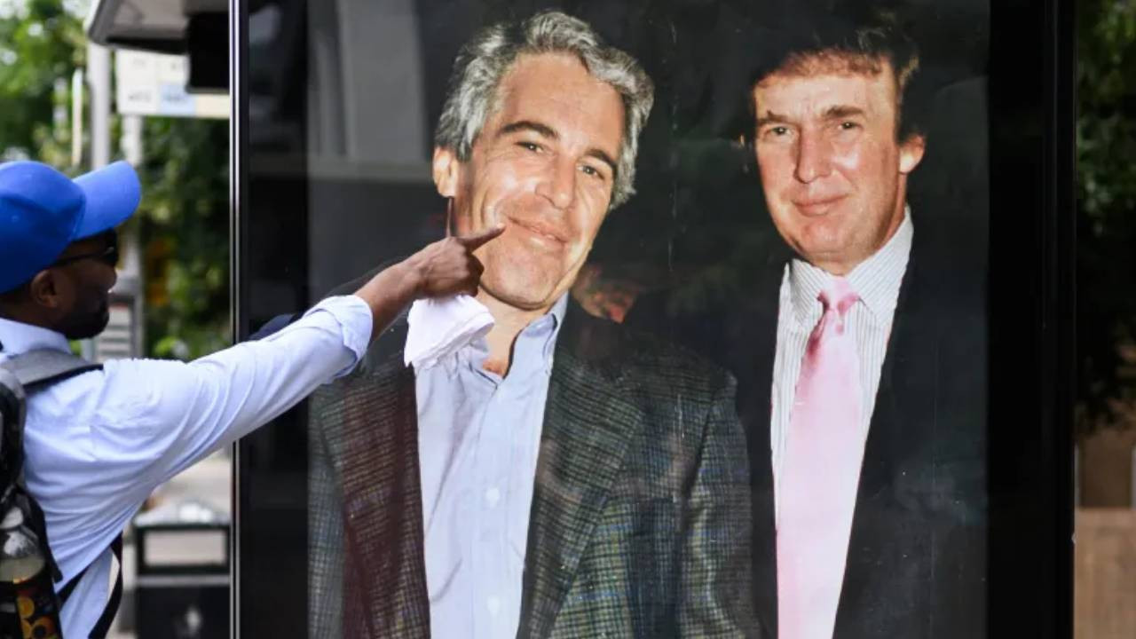 Epstein’ın yazışmalarında Trump ve Barrack’ın da adı geçiyor