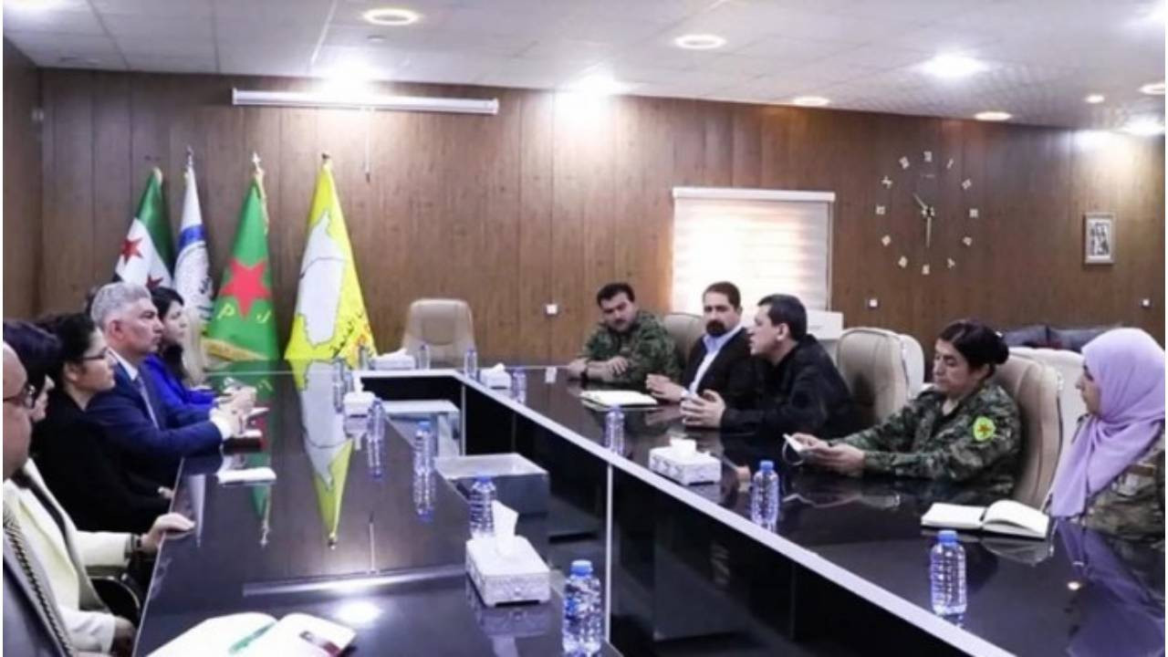 Kuzey ve Doğu Suriye’de üçlü görüşme