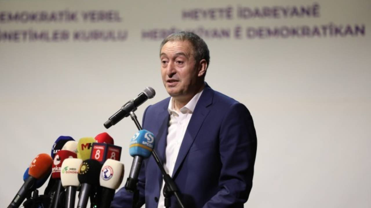 Bakırhan: Belediyelerimize tasarruf tedbiri var ama kayyıma yok, al sana Kürt sorunu