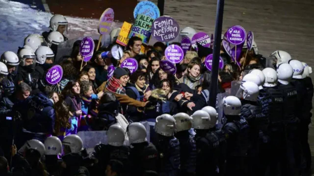 Uluslararası Af Örgütü'nden 25 Kasım çağrısı: Barışçıl protesto hakkı güvence altına alınsın
