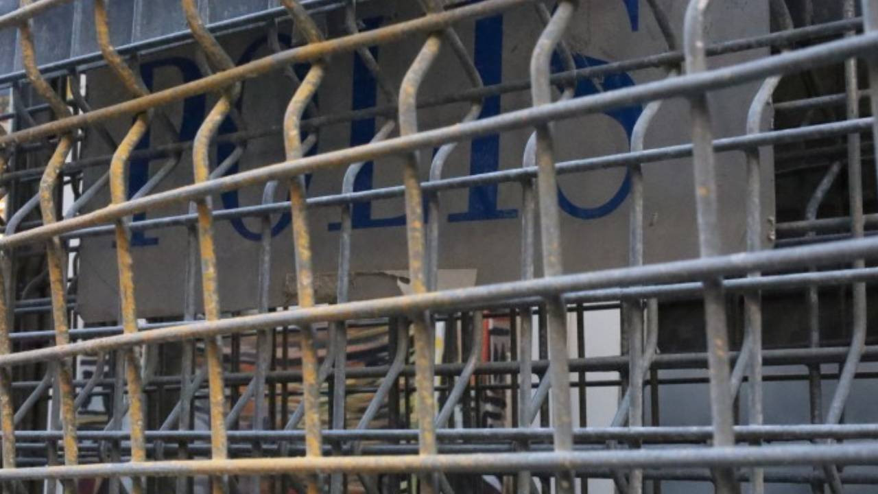 25 Kasım | İstiklal Caddesi ablukaya alındı