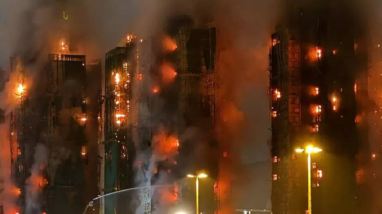 Hong Kong’daki yangında ölü sayısı 128’e yükseldi: 200’e yakın kişi kayıp