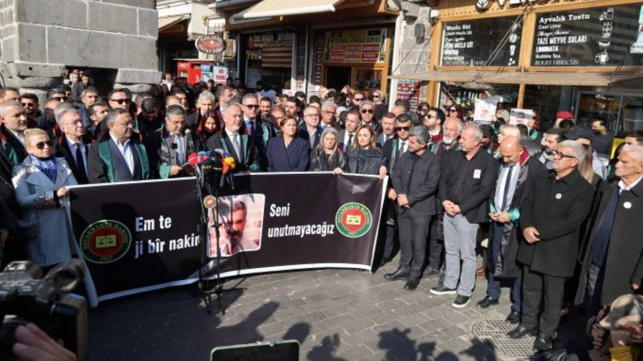 Tahir Elçi anıldı: 'Mücadelesini kaldığı yerden devam ettireceğiz'