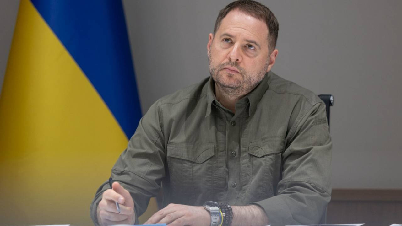 Zelenskiy'in yardımcısı Yermak istifa etti