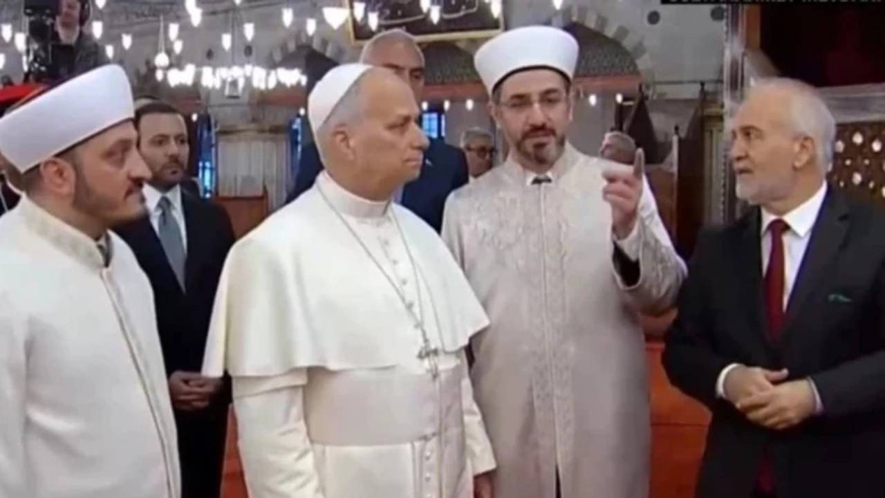Papa 14. Leo'dan Sultanahmet Camii'ne ziyaret