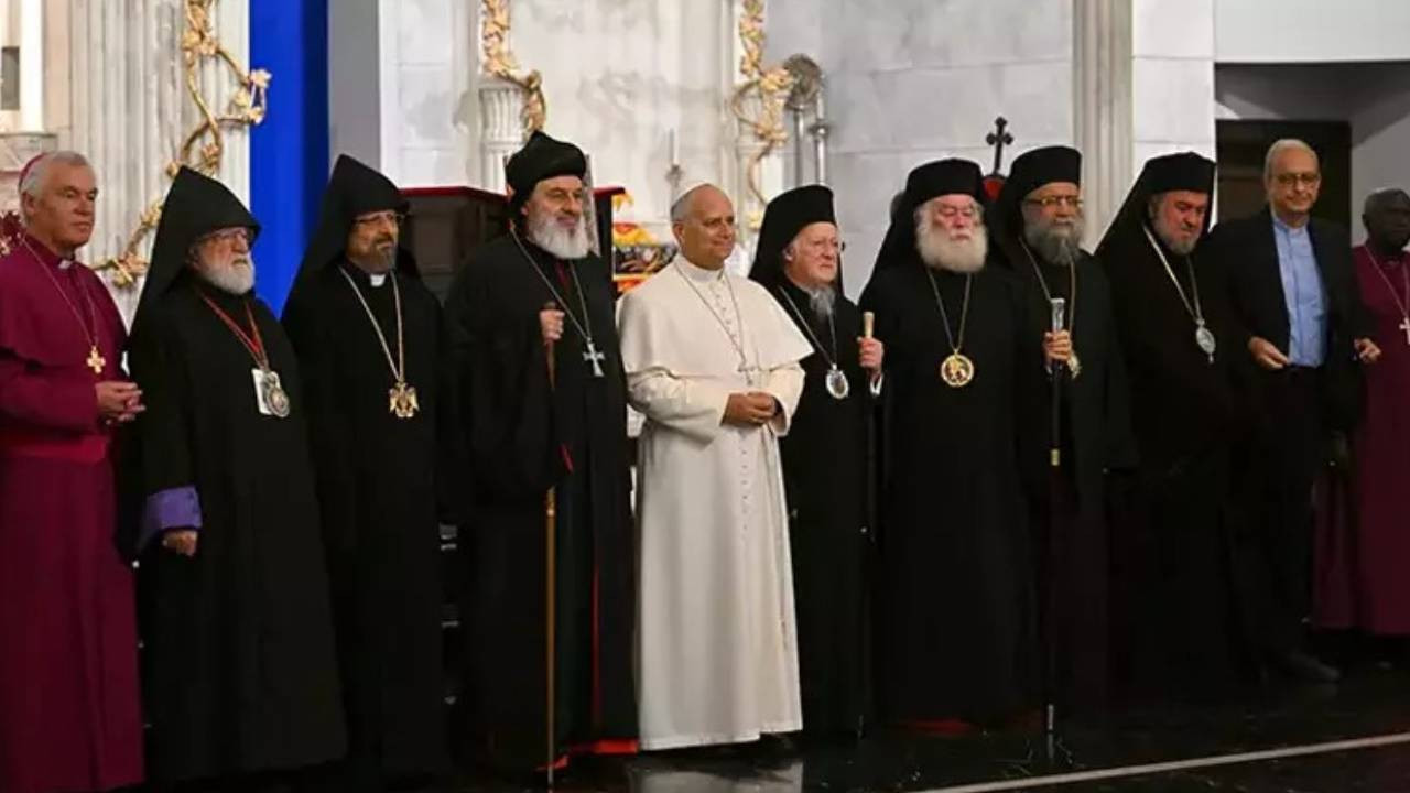 Papa, Mor Efrem Süryani Ortodoks Kilisesi'ni ziyaret etti