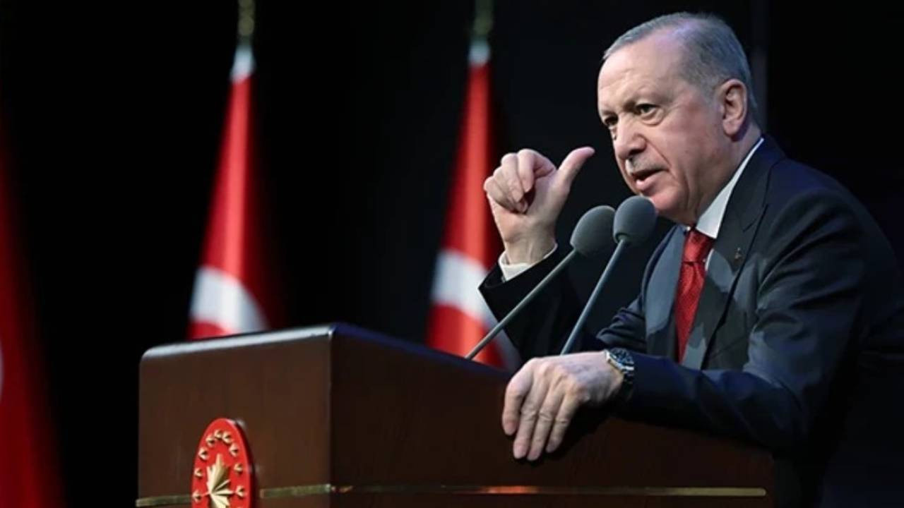 Cumhurbaşkanı Erdoğan: Yargıya parmak sallayanlar hukuk kaidelerini öğrenmeli