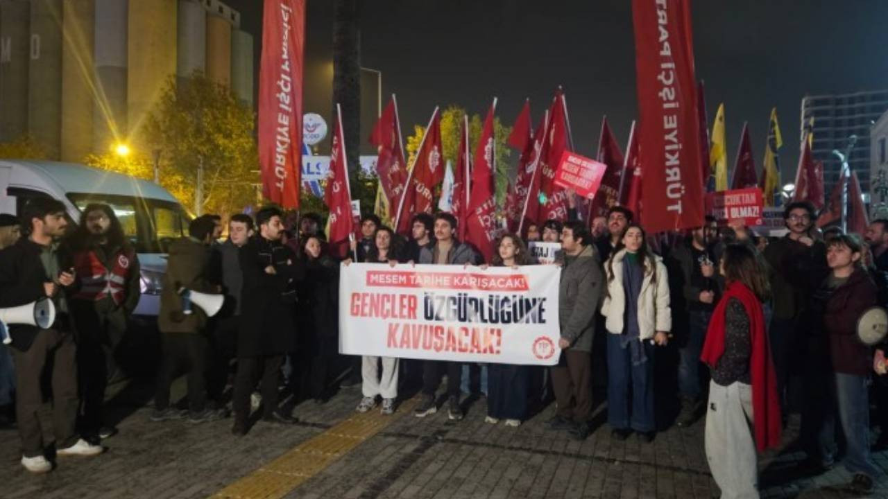 TİP'li gençlerin tutuklanması İzmir'de protesto edildi