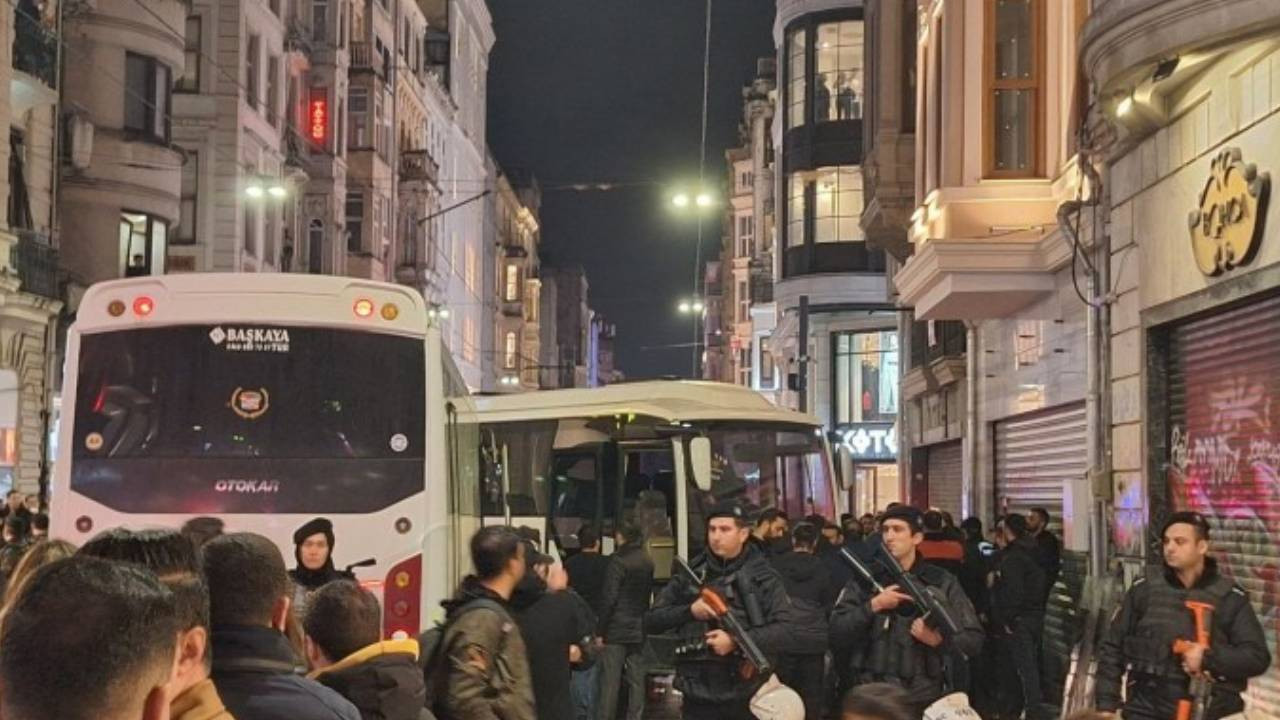 Asgari ücreti protesto eden gençlere gözaltı