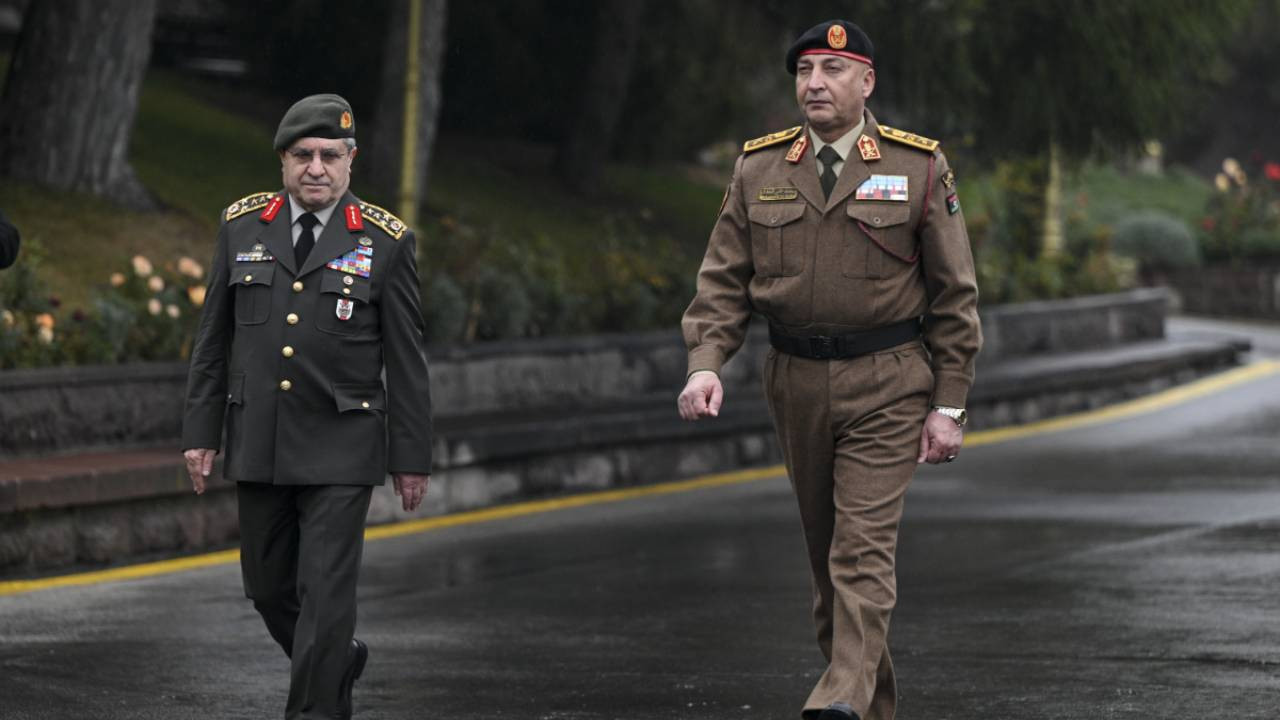 Libya Genelkurmay Başkanı ve heyeti uçak kazasında yaşamını yitirdi