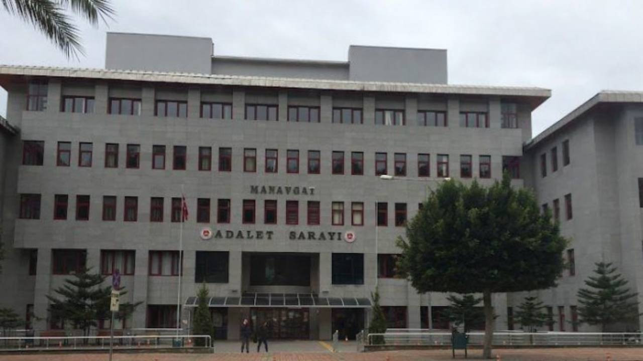 Mahkemede Kürtçe savunmaya hakimden engel