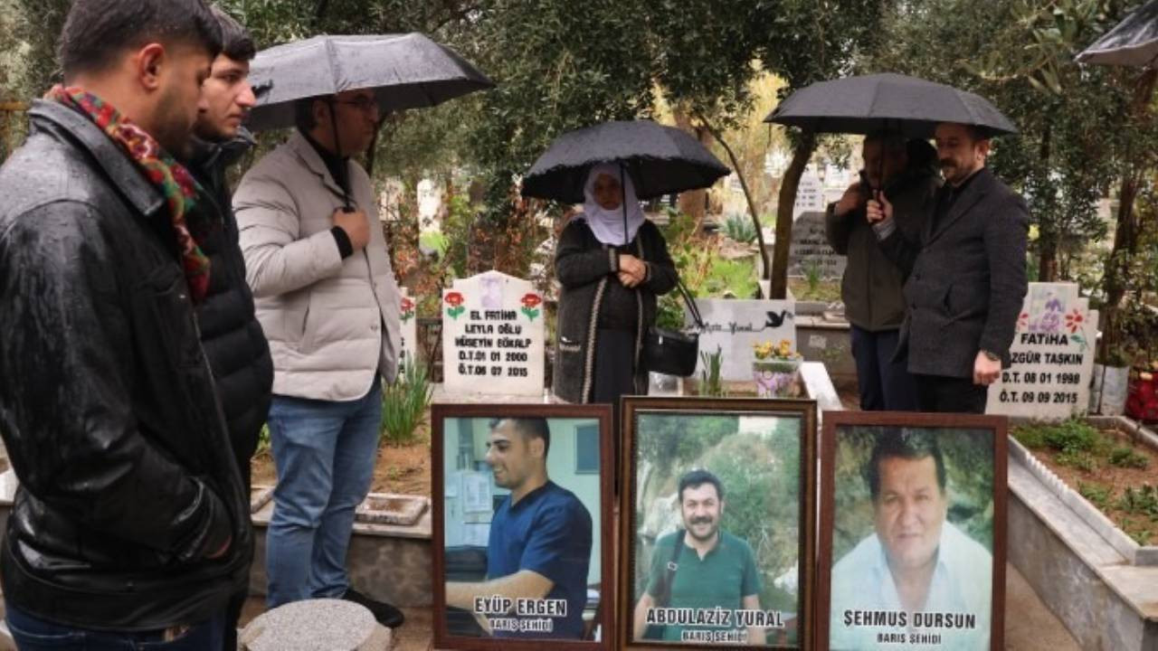 Cizre'de sokağa çıkma yasaklarında katledilen sağlık emekçileri anıldı