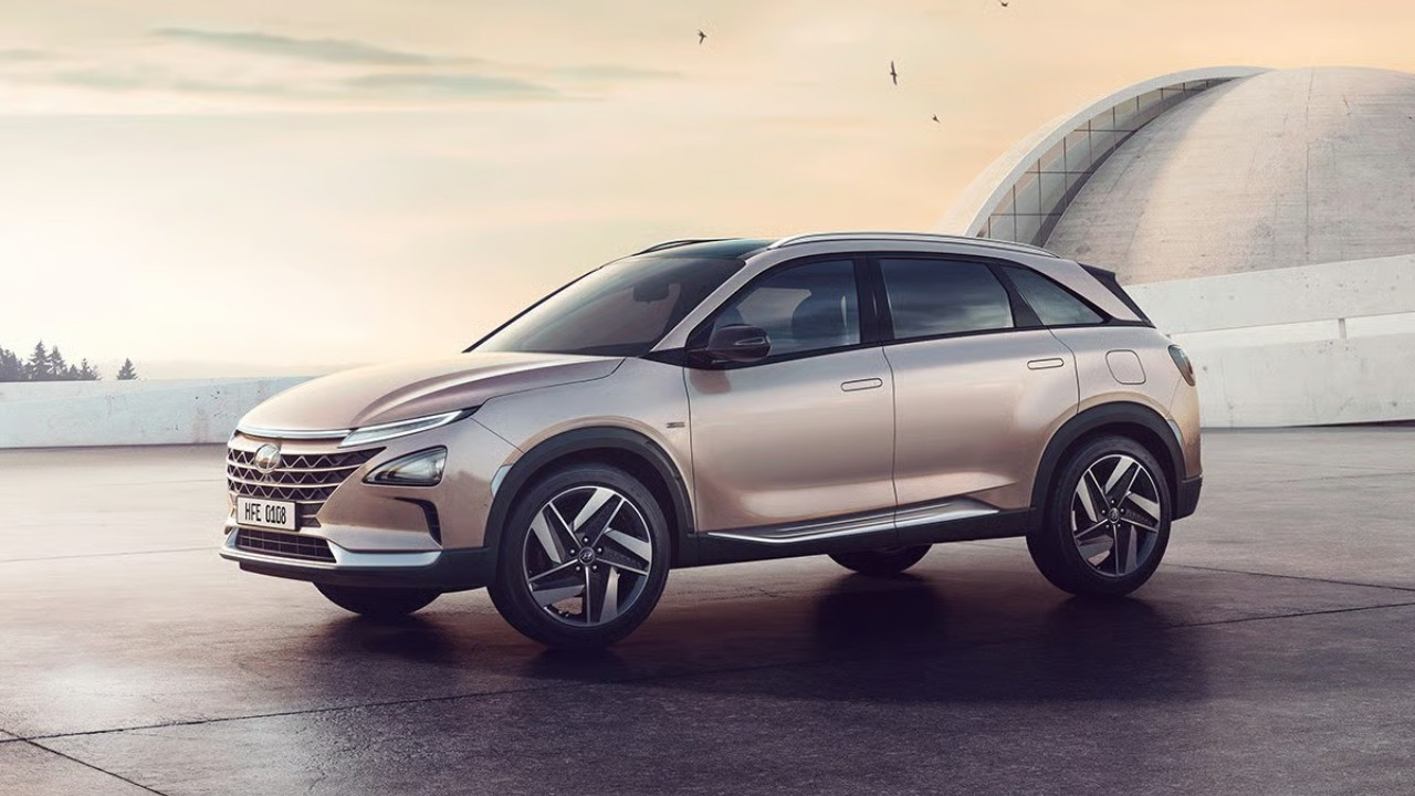 5 Dakikada 826 Km: Hyundai’nin Hidrojenli Nexo’su “Elektrikliyi” Köşeye Sıkıştırdı!