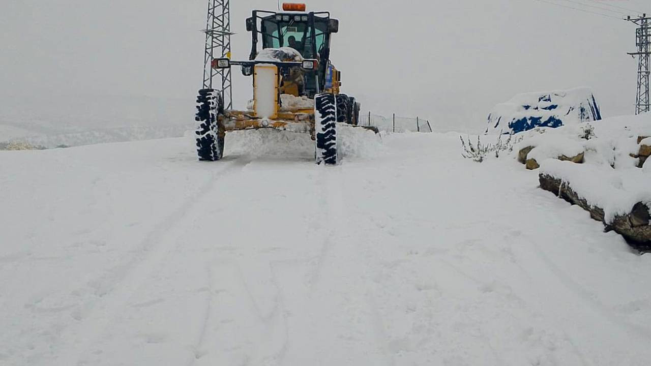 Bölgede kar esareti… 7 kentte bin 17 yerleşim yerine ulaşım sağlanamıyor