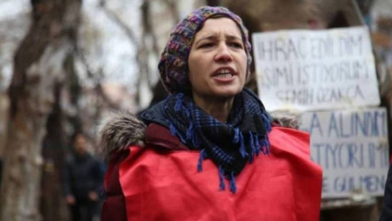 Yargıtay, Nuriye Gülmen'e verilen cezayı bozdu