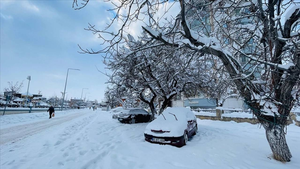 İstanbul için fırtına uyarısı: Cumartesi 100 km hız bekleniyor