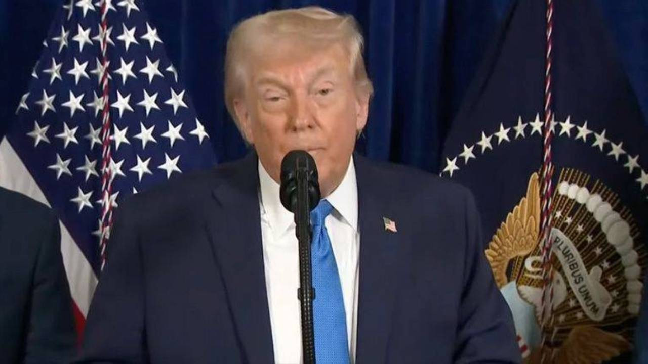 Trump: Sağduyulu bir geçiş yapana kadar Venezuela'yı biz yöneteceğiz