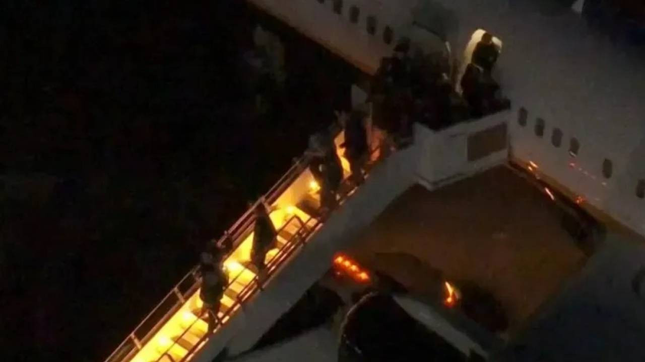 Maduro ve eşini taşıyan uçak New York'a indi