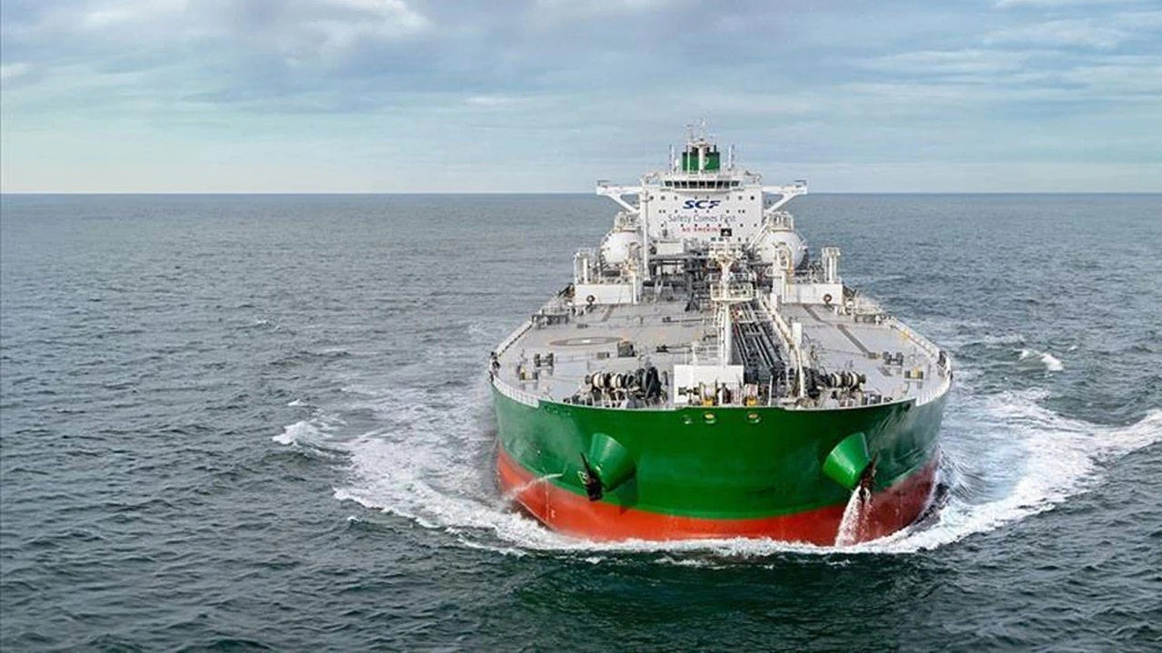 ABD, Kuzey Atlantik'te Rusya tescilli petrol tankerine el koydu