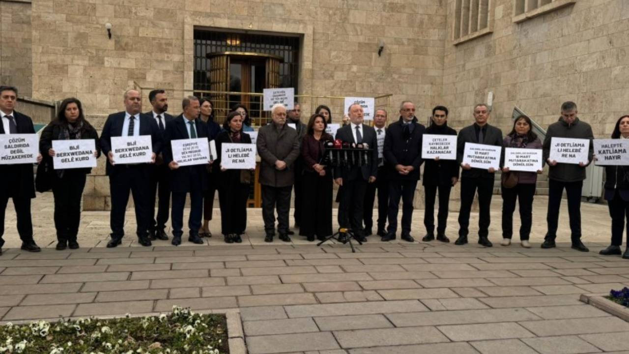 DEM Parti'den MSB'ye yanıt: 'MSB'ye düşen oradaki çetelere 'yürü ya kulum' demek değildir'