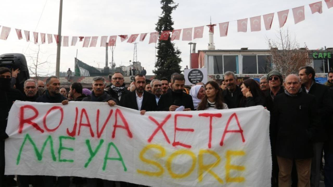 Suruç'ta Halep eylemi: Saldırılar Suriye'nin geleceğini dinamitliyor