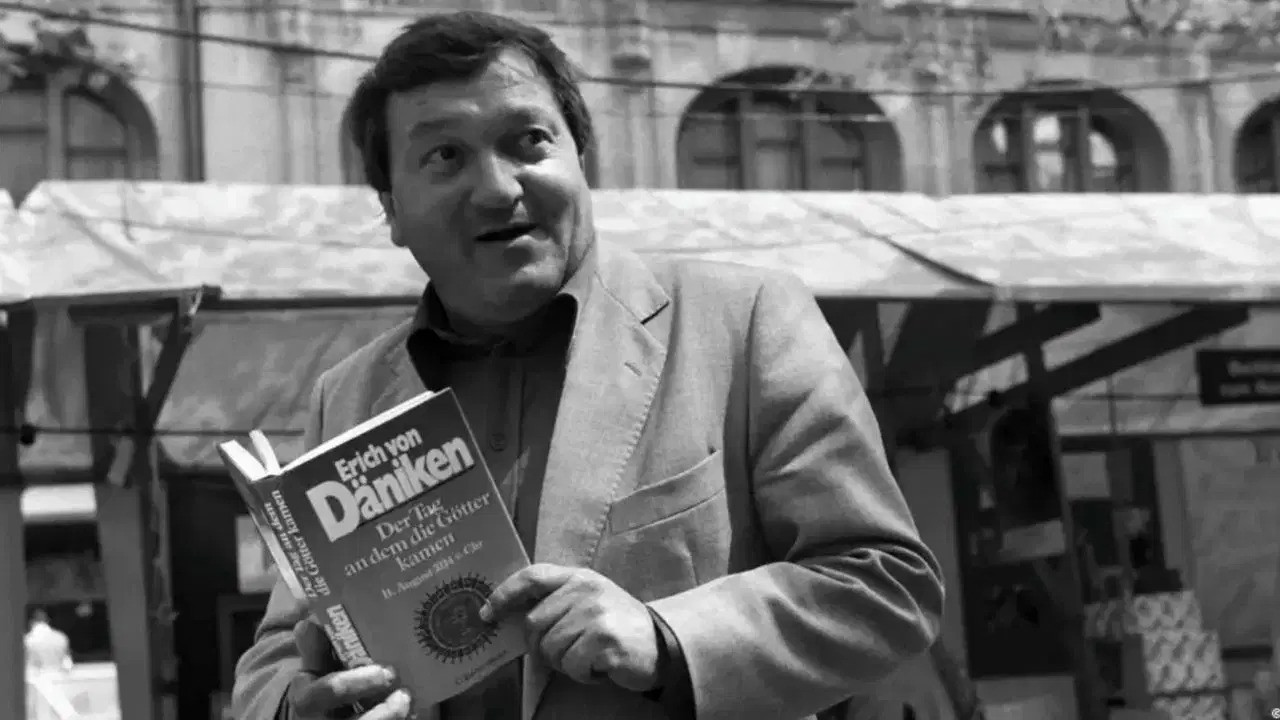 'Tanrıların Arabaları'nın yazarı Erich von Däniken hayatını kaybetti