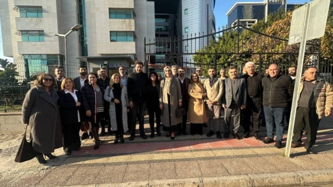Akdeniz Belediyesi eşbaşkanlarının duruşması ertelendi