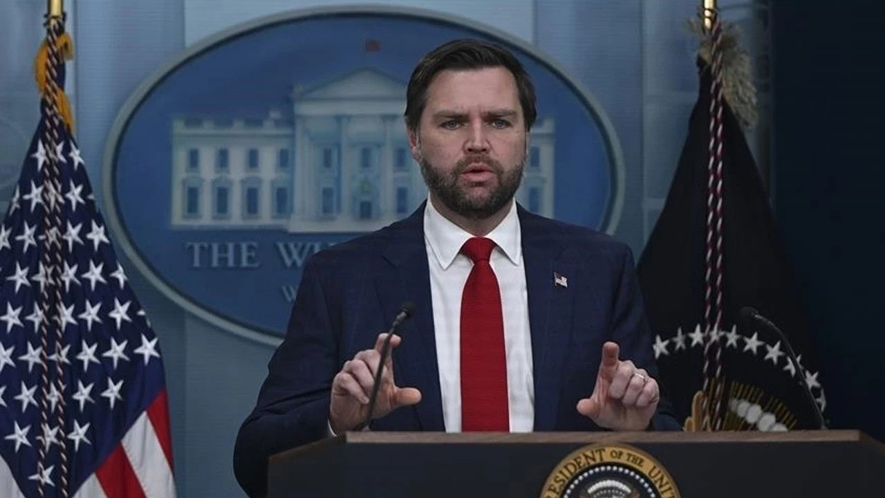 Vance Şara'yla görüştü, Sezar Yaptırımları için uyardı