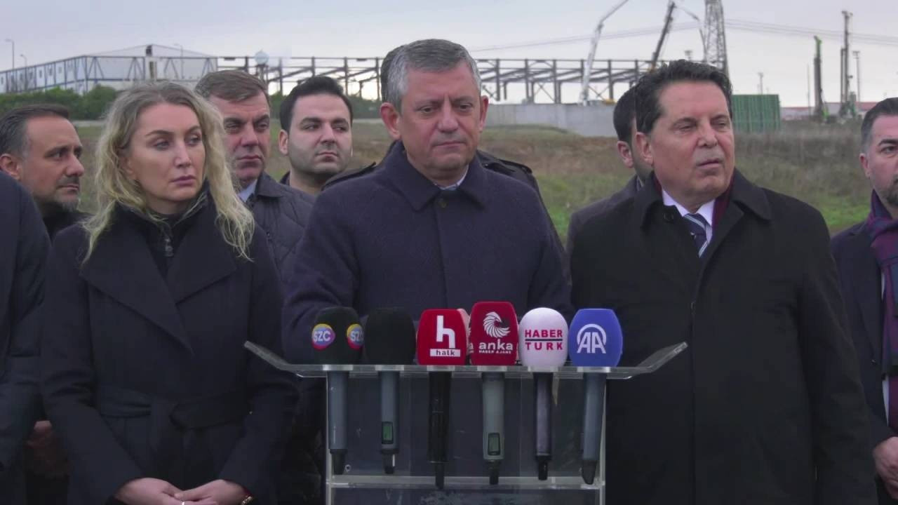 Özgür Özel'den Ahmet Özer'e cezaya tepki: Sürece darbe girişimi