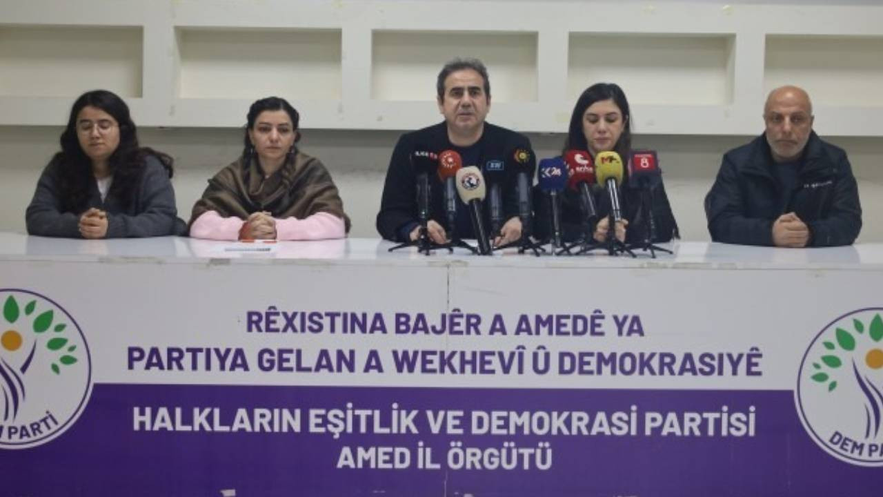 'Umut ve Özgürlük' mitingi hava koşulları nedeniyle ikinci kez ertelendi