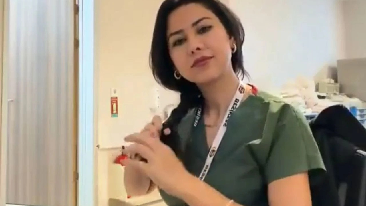 'Saçını ören' hemşire serbest bırakıldı