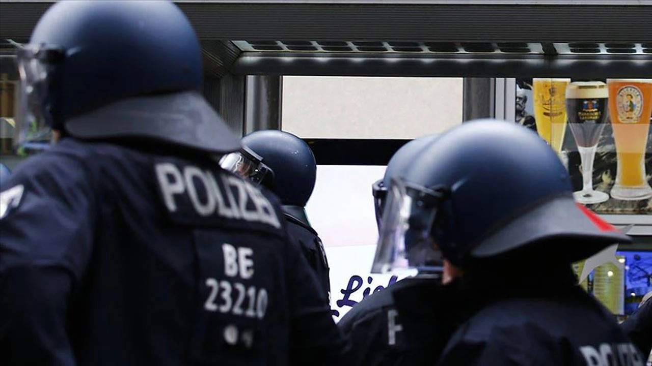 Deutsche Bank'a 'kara para' baskını: Arama yapılıyor