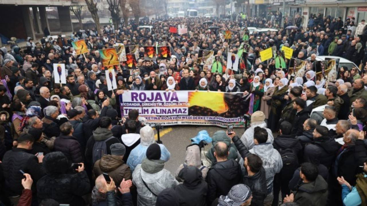 Dört kentte Rojava için yürüyüşler yapıldı