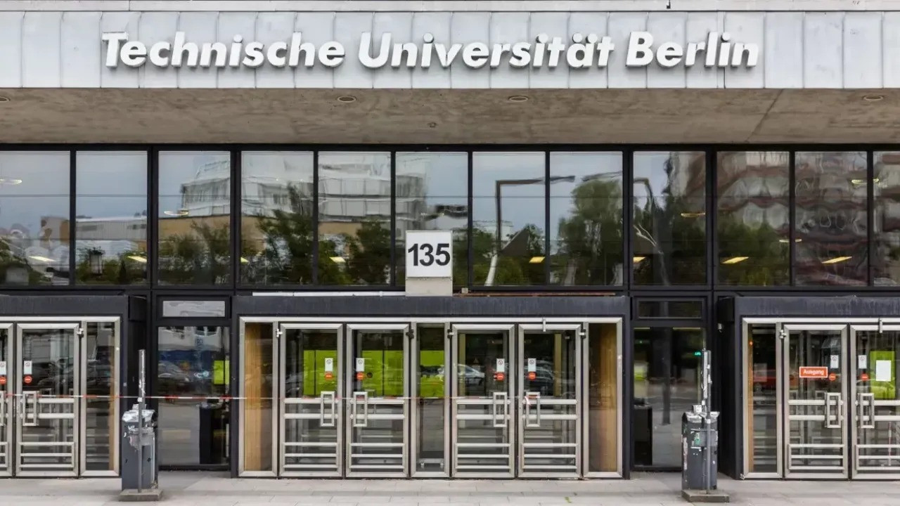 Berlin Teknik Üniversitesi, Kürt öğrencilere saldıran güvenlik görevlilerinin işine son verdi