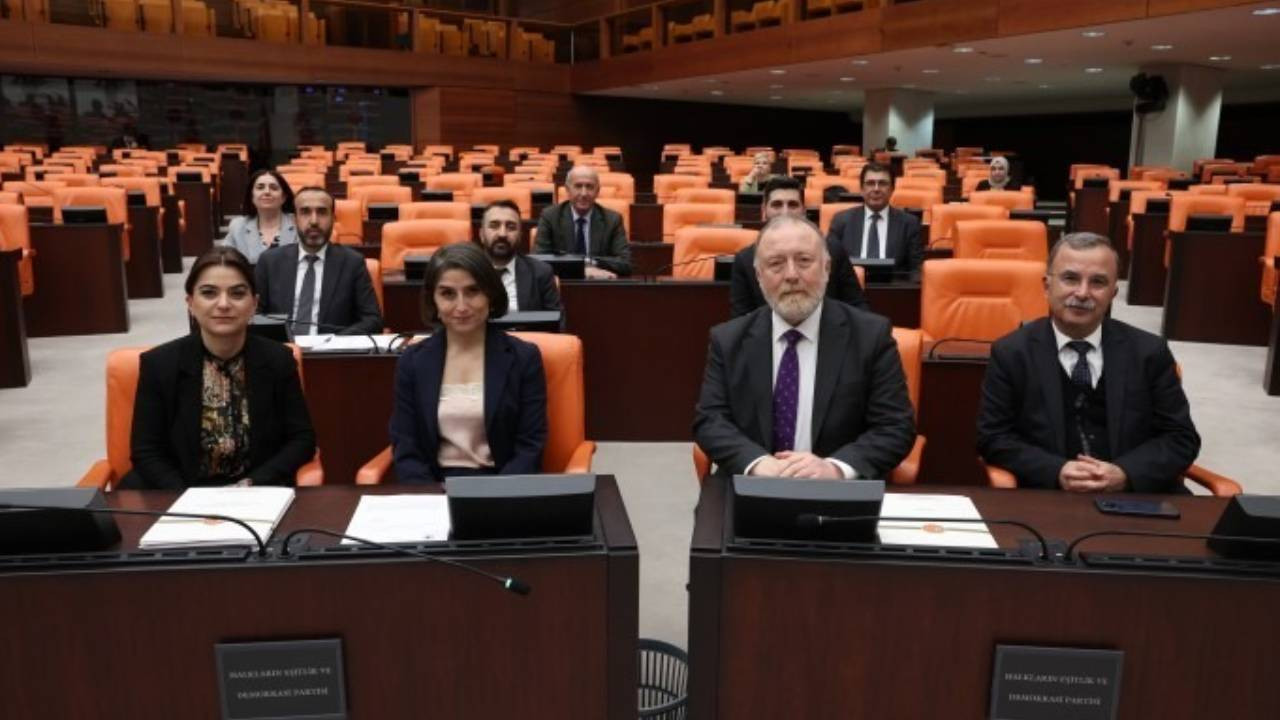 DEM Parti'nin deprem önergesi AKP ve MHP oylarıyla reddedildi