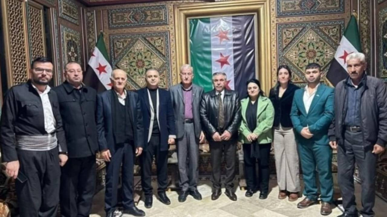 Serekaniyeliler 'geri dönüş' için Haseke Valisini ziyaret etti