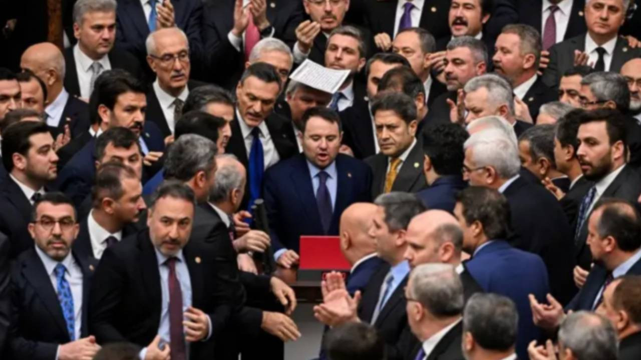 Pervin Buldan, Tanal'ın 'yemin krizi' iddialarına yanıt verdi