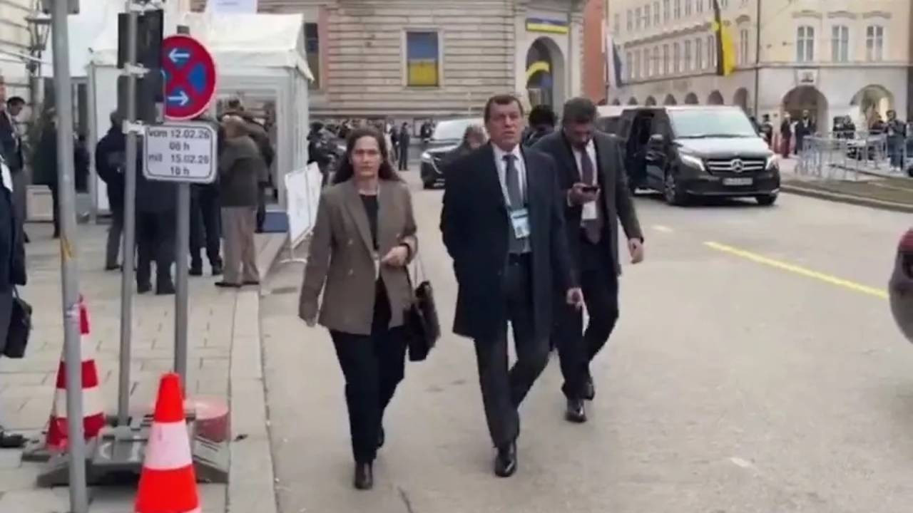 Mazlum Abdi ve İlham Ahmed Münih'te temaslarını sürdürüyor