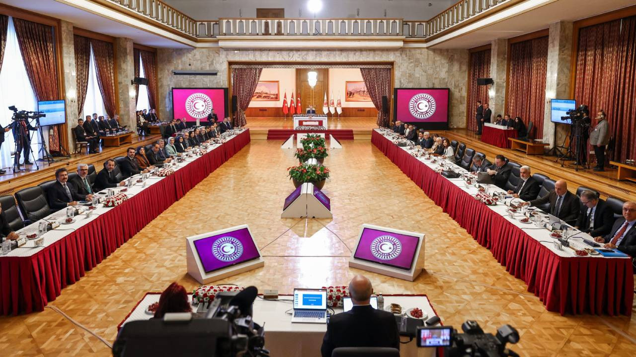 'Ortak rapor' mesaisinde son viraj; Yarın oylamaya sunulması bekleniyor